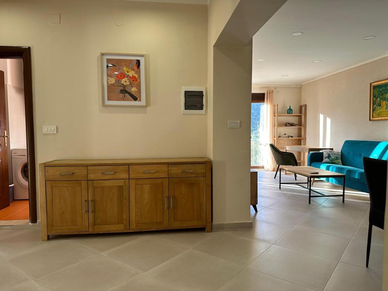 Villa Risan Apartments מראה חיצוני תמונה