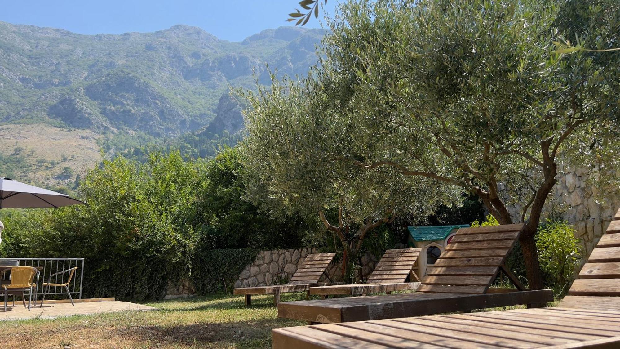 Villa Risan Apartments מראה חיצוני תמונה