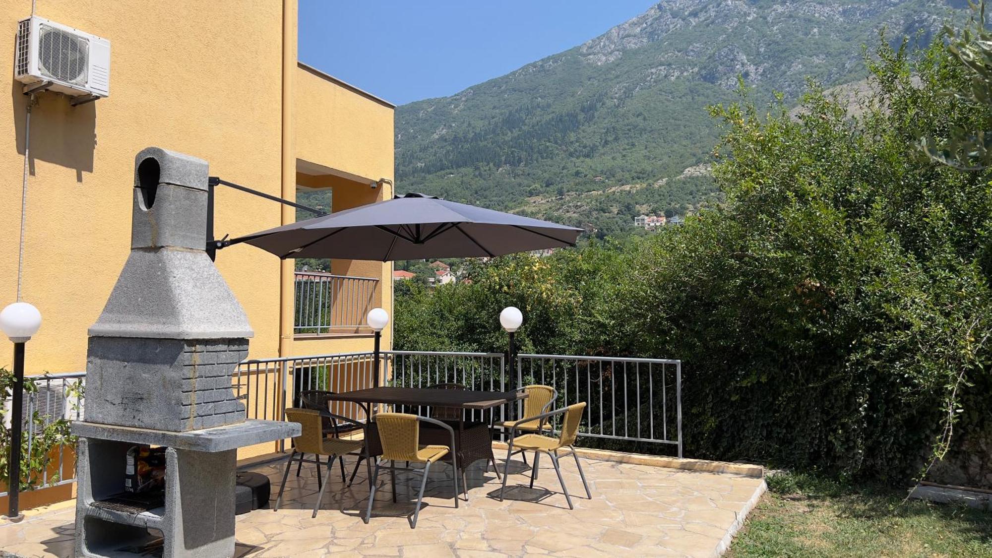 Villa Risan Apartments מראה חיצוני תמונה
